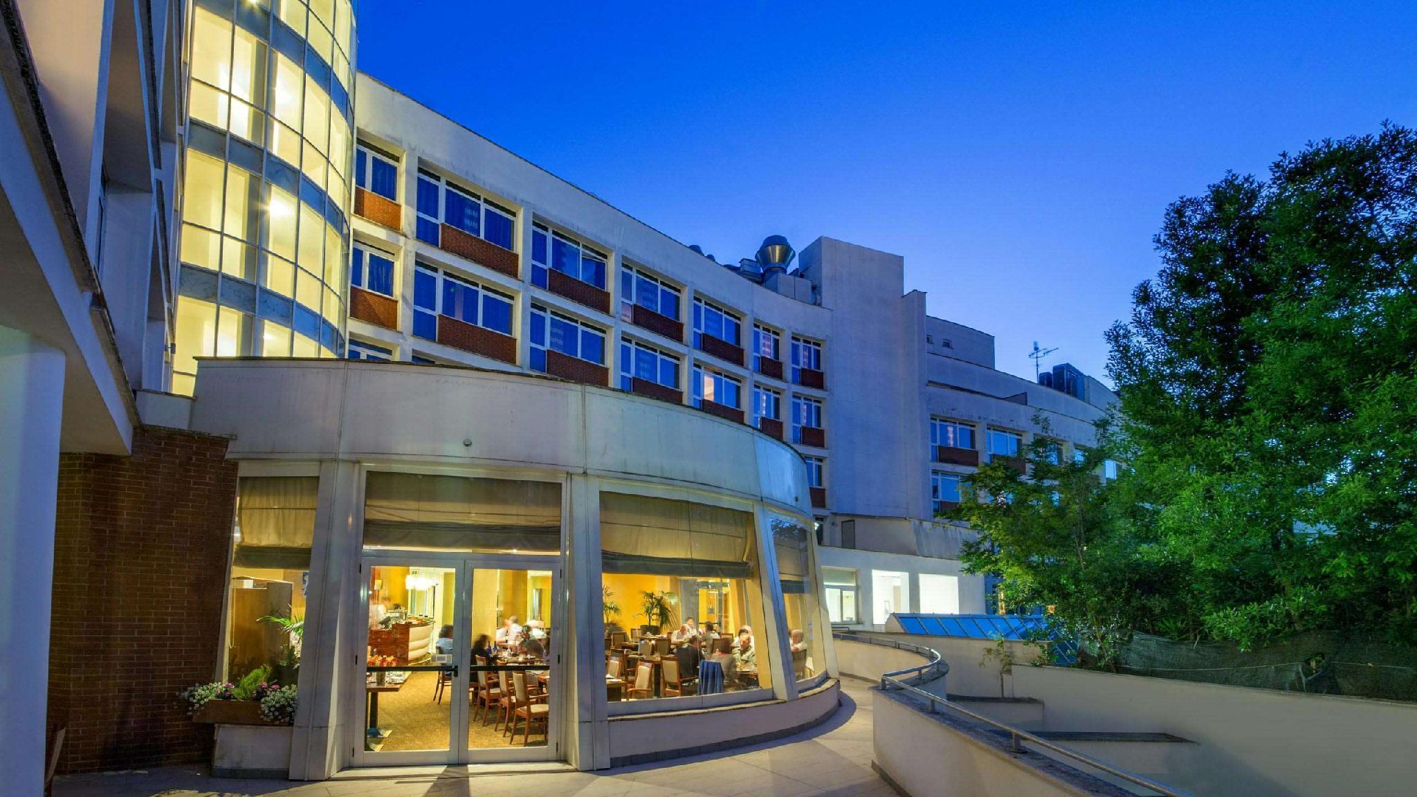 Hotel Capannelle Roma Bagian luar foto