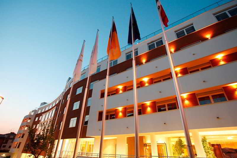 Hotel Capannelle Roma Bagian luar foto
